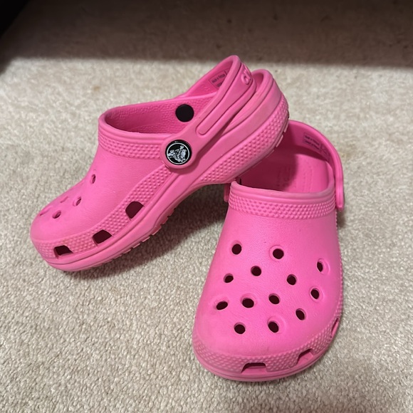 Toddler Crocs 🩷 - Picture 2 of 6